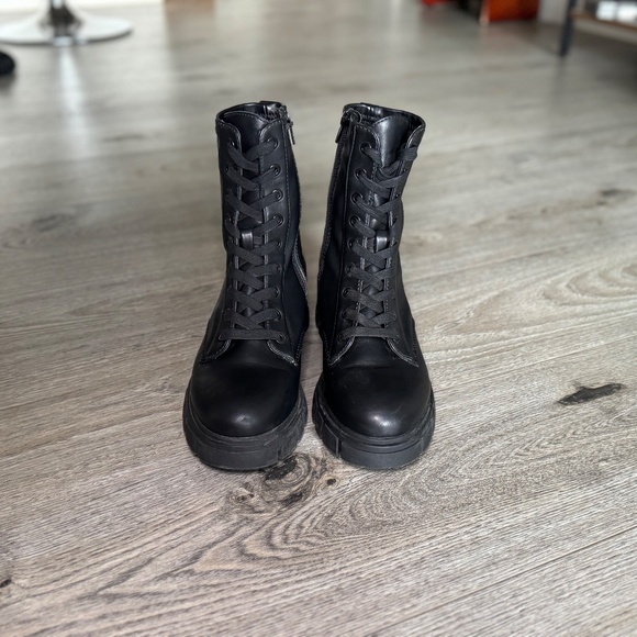 Vegan Combat Boots - W9 - Picture 3 of 4